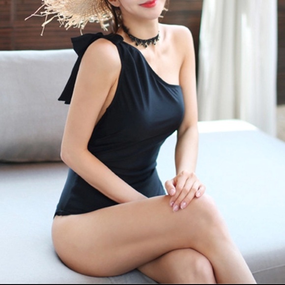 Asymmetric one shoulder bow knot bathing suit - Picture 3 of 8